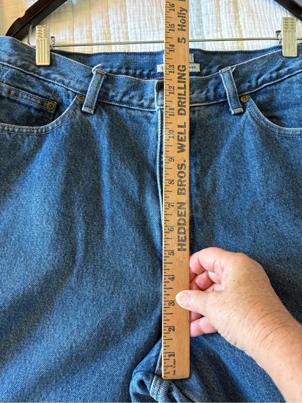 L. L. Bean High-Rise Original Fit Relaxed Leg Fleece-Lined Jeans. Size 16. - Picture 5 of 11